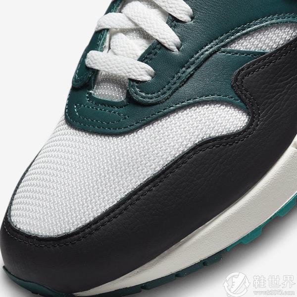 全新 LeBron 聯(lián)名的 Nike Air Max 1 官圖曝光