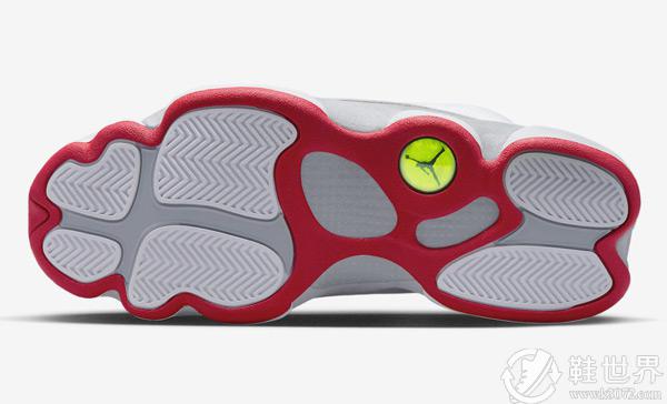  Air Jordan 13 “Wolf Grey” 終于迎來官圖，發(fā)售日期隨之確定