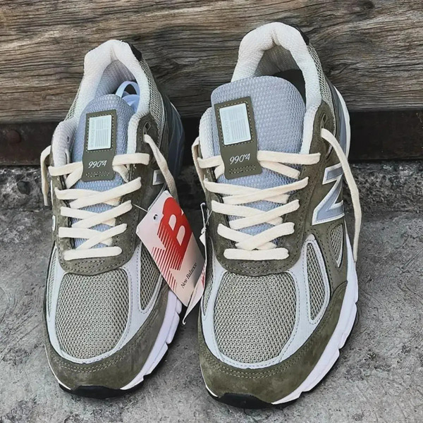 全新 “Olive” 配色Aimé Leon Dore x New Balance 990v4諜照