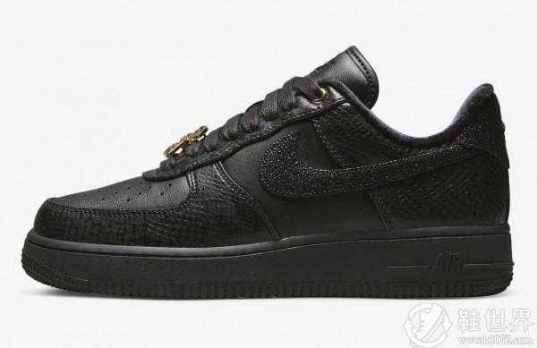 Air Force 1 女款 黑金配色諜照