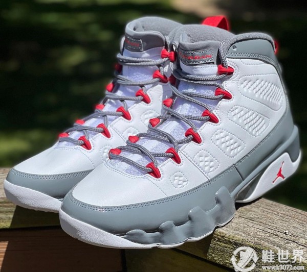 Air Jordan 9,AJ9,發(fā)售,CT8019-162 酷灰漆皮有點(diǎn)帥！AJ9 “Fire Red” 實(shí)物曝光！