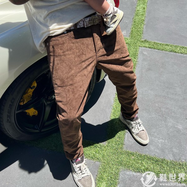 Travis Scott,AJ1,倒鉤,Air Jordan TS 瘋狂營(yíng)業(yè)！「倒鉤 3.0」AJ1 很快就要發(fā)售了！