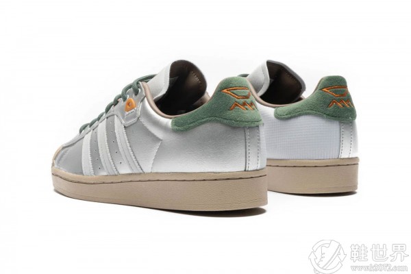 adidas,Superstar,發(fā)售 三葉草竟然和中國(guó)餐廳聯(lián)名了！這雙銀角大王有點(diǎn)帥！