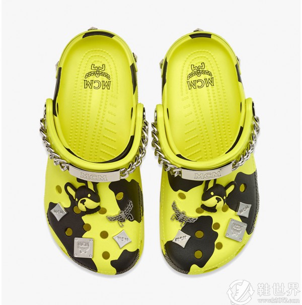 Crocs,MCM,發(fā)售 太炸了！腰包配法斗！Crocs 全新奢華聯(lián)名現(xiàn)已發(fā)售！